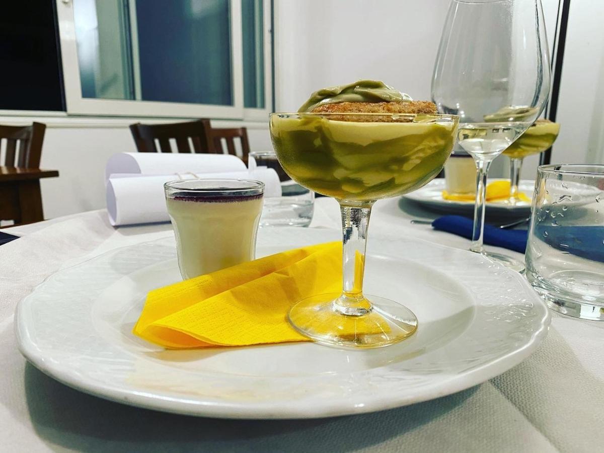 Hotel Ines فاراتسي المظهر الخارجي الصورة